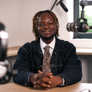 Plamedi in the podcast studio